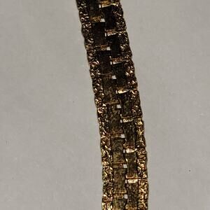 Vintage Fashion Jewelry goldtone long necklace  26" length long simple design